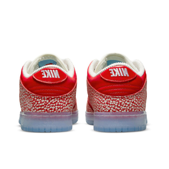 Унисекс кроссовки Nike x Stingwater SB Dunk Low Magic Mushroom