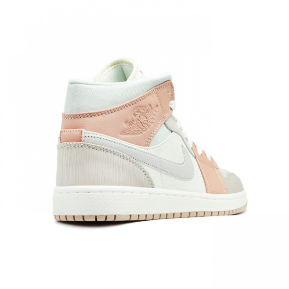 Женские кроссовки Nike Air Jordan 1 Mid Milan