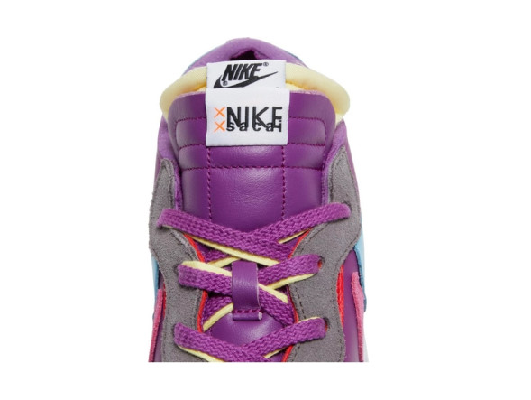 Унисекс кроссовки Nike KAWS x sacai x Blazer Low 'Purple Dusk'