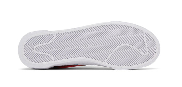 Унисекс кроссовки Nike KAWS x sacai x Blazer Low 'Team Red'