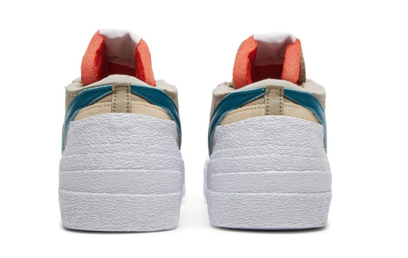 Унисекс кроссовки Nike KAWS x sacai x Blazer Low 'Reed'