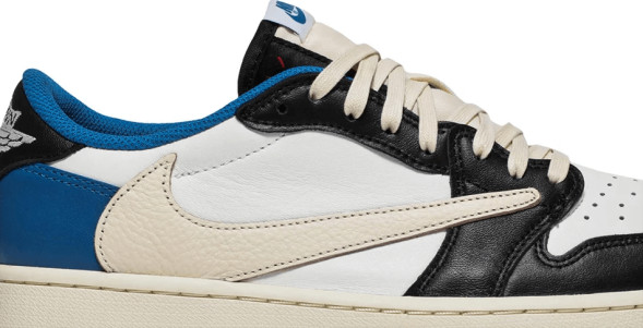 Унисекс кроссовки Nike Fragment Design x Travis Scott x Air Jordan 1 Retro Low