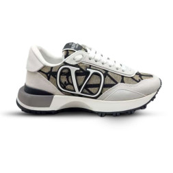 Valentino Vlogo Pace White