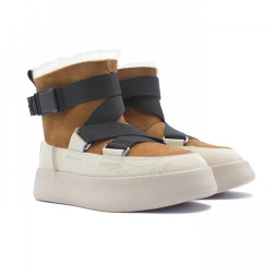UGG Boom Buckle Boot - Chestnut