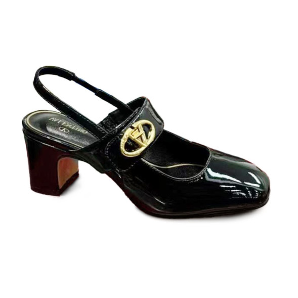 Женские туфли Valentino Leather Pumps Lacquered Black