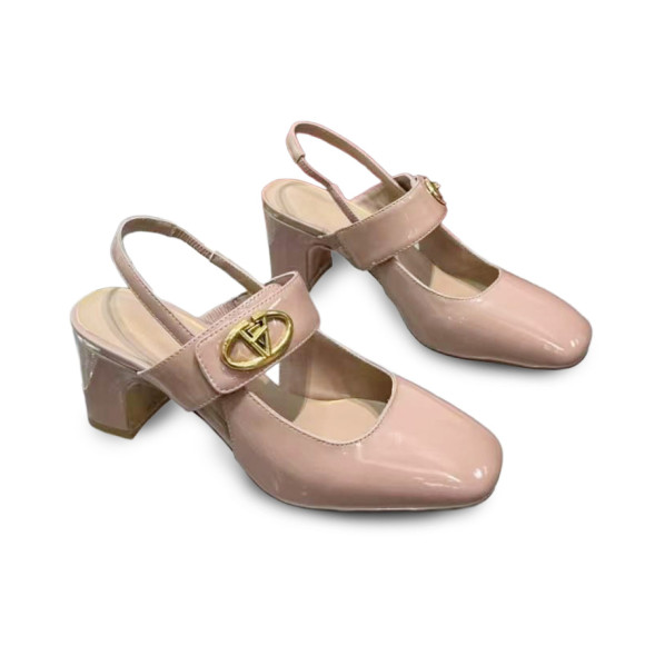 Женские туфли Valentino Leather Pumps Lacquered Light Pink