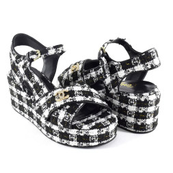 Chanel Sandals Black/White Cell