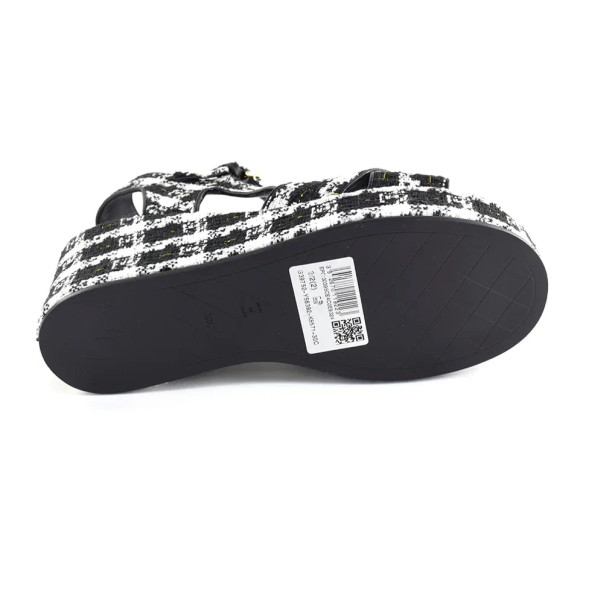 Женские босоножки Chanel Sandals Black/White Cell