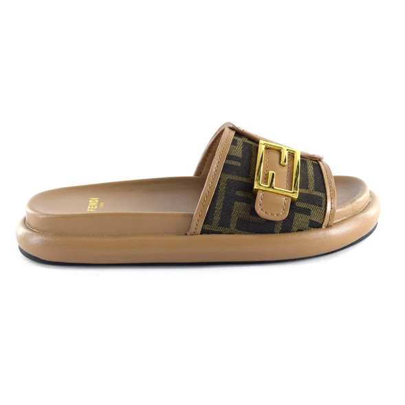 Женские шлёпанцы Fendi Slippers Brown
