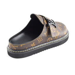Louis Vuitton Slipper Leather Brown