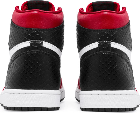 Женские кроссовки Nike Wmns Air Jordan 1 Retro High OG 'Satin Red'