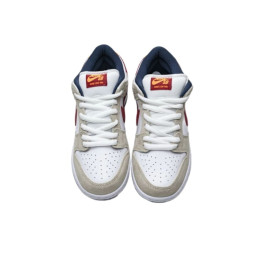 Nike Dunk SB Low Crimson