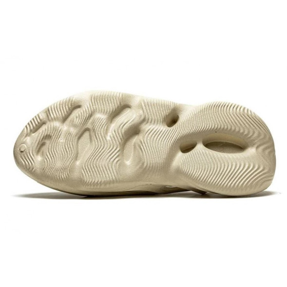 Унисекс кроссовки для бега Adidas YEEZY FOAM SAND