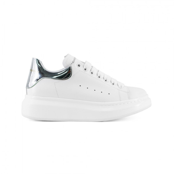 Женские кроссовки Alexander McQueen Luxe Silver Patent