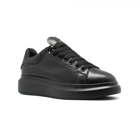 Женские кроссовки Alexander McQueen Luxe Total Black