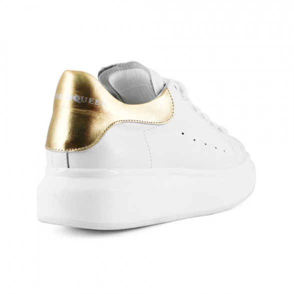 Женские кроссовки Alexander McQueen Luxe Gold