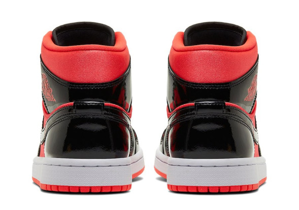 Унисекс кроссовки Nike Air Jordan 1 Mid Hot Punch Black