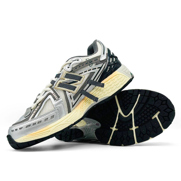 Мужские кроссовки New Balance 1906 Silver Metallic