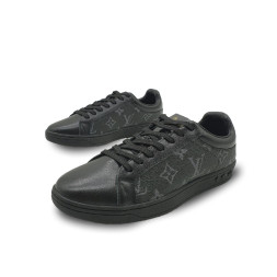Louis Vuitton Sneakers Black